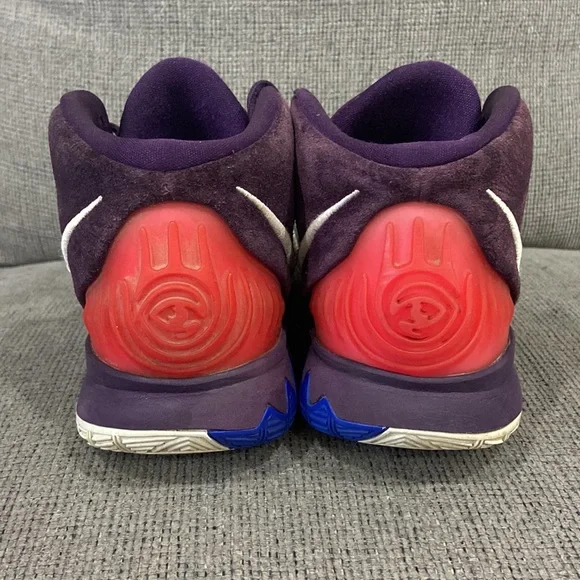 Kyrie Irving 6 Enlightenment Grand Purple and White youth size 7 - Picture 2 of 8